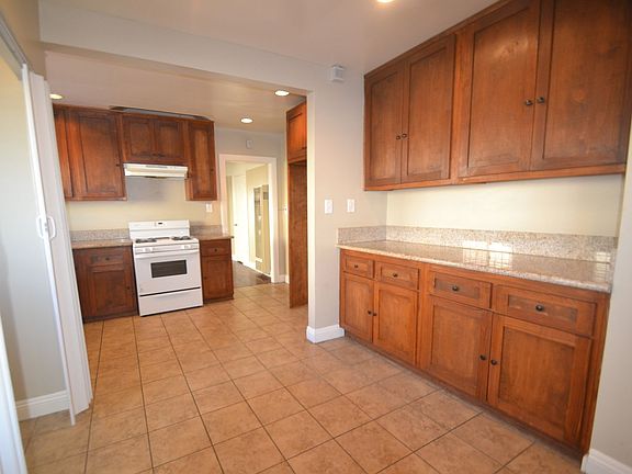 5th image of 1417 W 92nd St