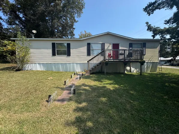 147 Mayberry St, Harriman, TN 37748