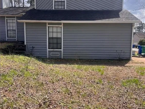 5441 Biffle Ct, Stone Mountain, GA 30088