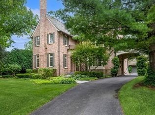 140 Ravine Glade St, Glencoe, IL 60022