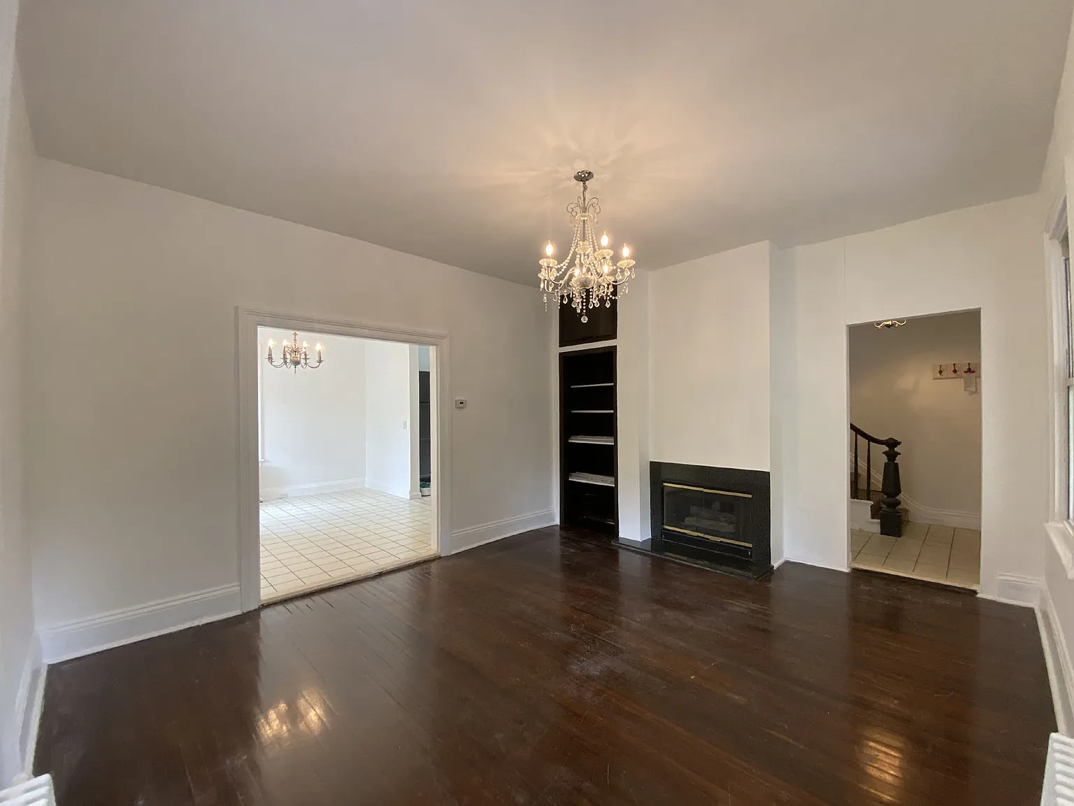 5 bed, 2.5 bath, 2550 sqft, $4,500 — Photo 3