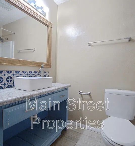 3323 Kingswood Ct #D10 — Photo 12