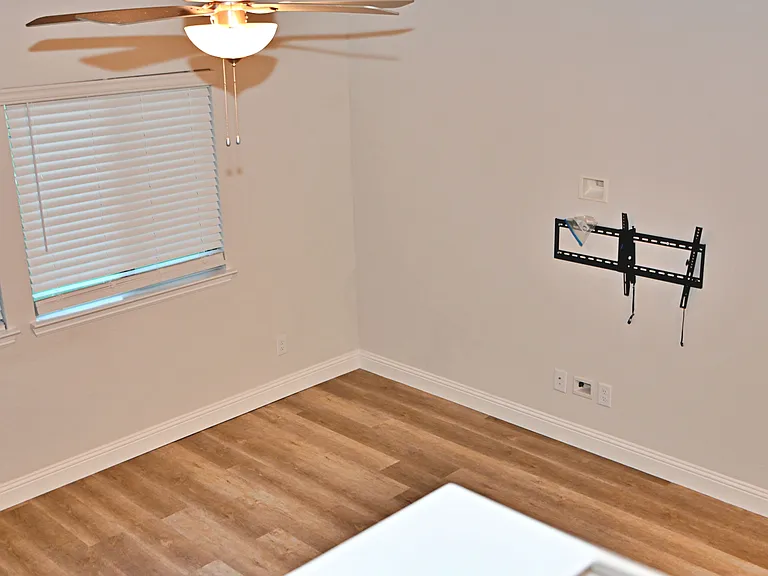 3236 Patrick St — Photo 11