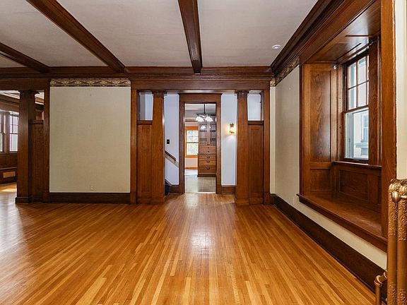 4th image of 954 Fairmount Ave