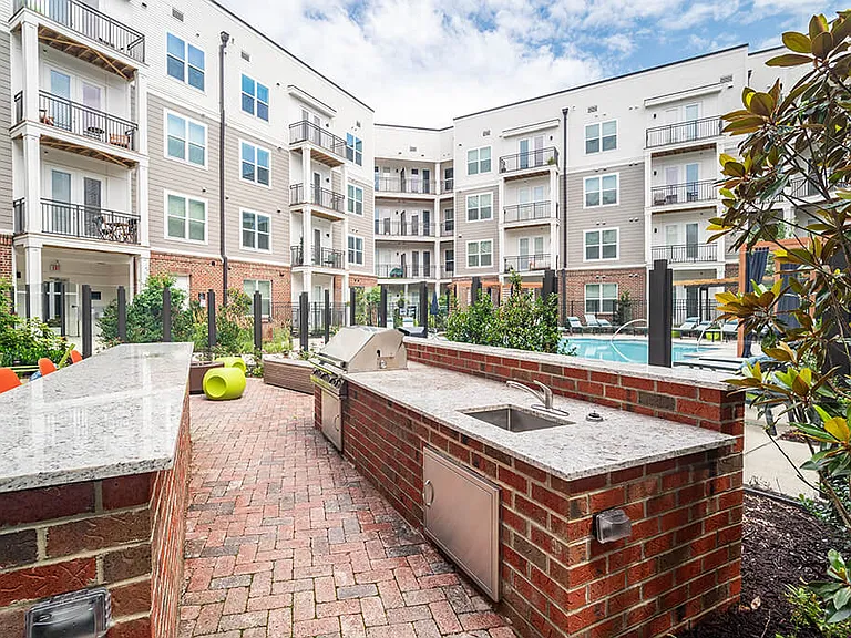 The Belhaven Apartments — Photo 17