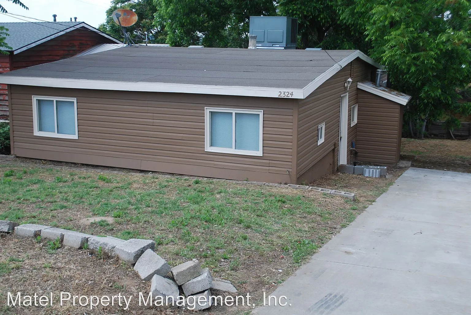 2324 Twildo Ave photo 1