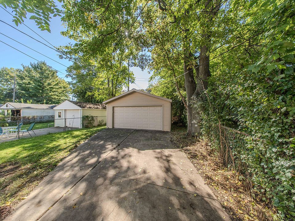 608 Silman St, photo 4