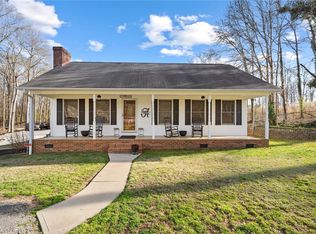 1044 McKelvey Rd, Pelzer, SC 29669