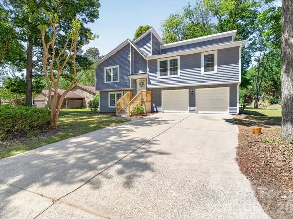 10730 Coachman Cir, Charlotte, NC 28277