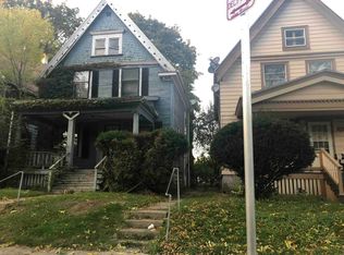 3916 W Walnut St, Milwaukee, WI 53208