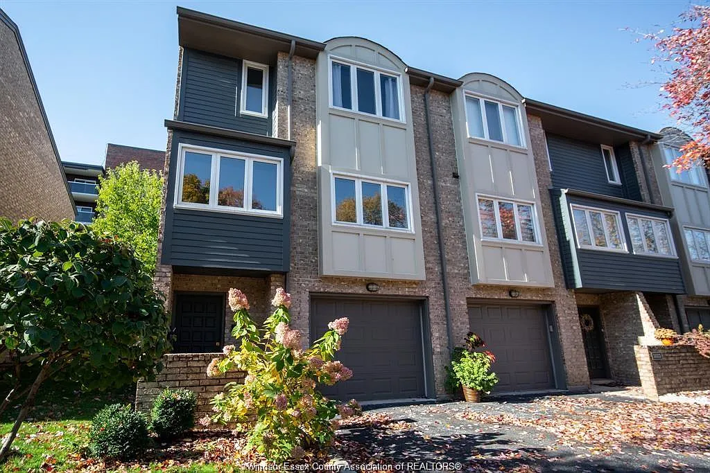 3 bed, 2.5 bath, 1700 sqft, $2,575 — Photo 1