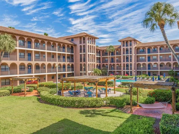 6100 Gulfport Blvd S APT 316, Gulfport, FL 33707