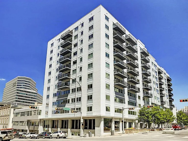 800 Brazos St #803 — Photo 28