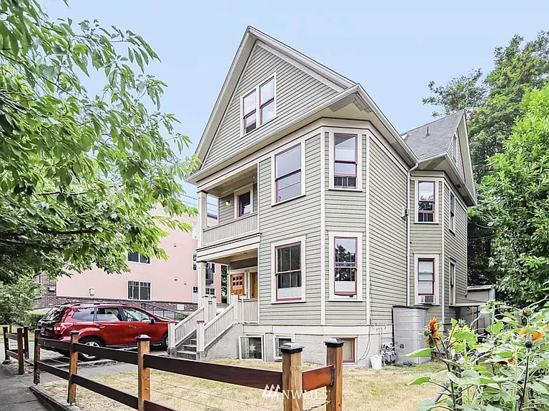 1611 E Spring St #B — Photo 13