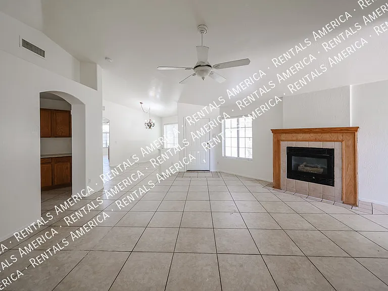 13182 W Cypress St — Photo 4