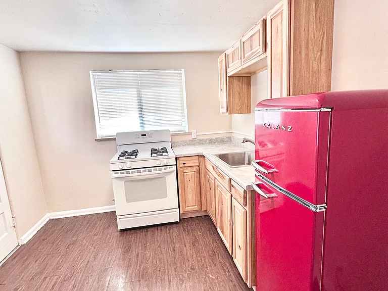 Unit 10 1x1 Top Floor