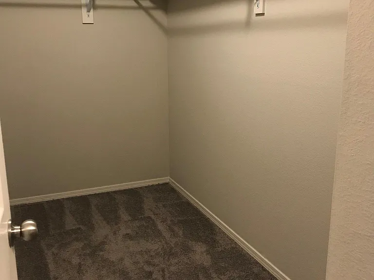 340 Willow Pointe Ct — Photo 5