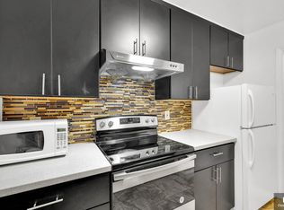 696 Athol Ave APT 104, Oakland, CA 94610