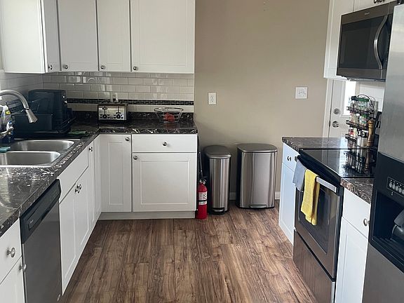 3rd image of 9323 S Jean Dr