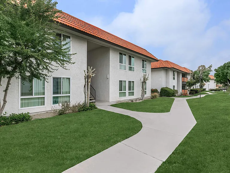 Pacific Palms — Photo 12