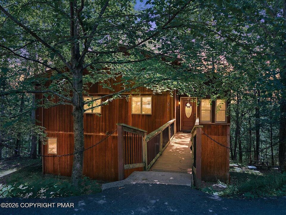 1st image of 1076 Porter Dr