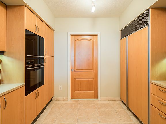 5th image of 1455 Ocean Dr APT 1504