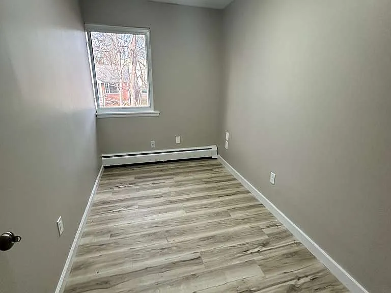 608A12 Allen St #12 — Photo 5