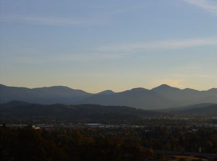 1563 NE Noble Hts, Grants Pass, OR 97526