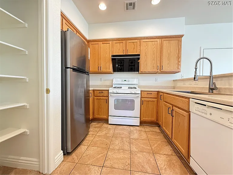 9797 Hanover Grove Ave — Photo 6
