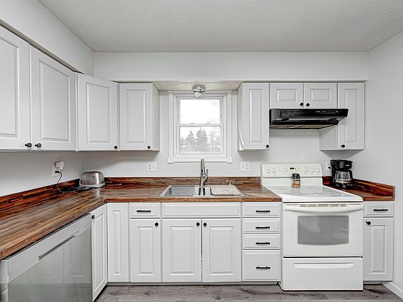 4th image of 5165 E County Road 350 N