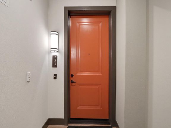 4th image of 1661 Spring Street #325