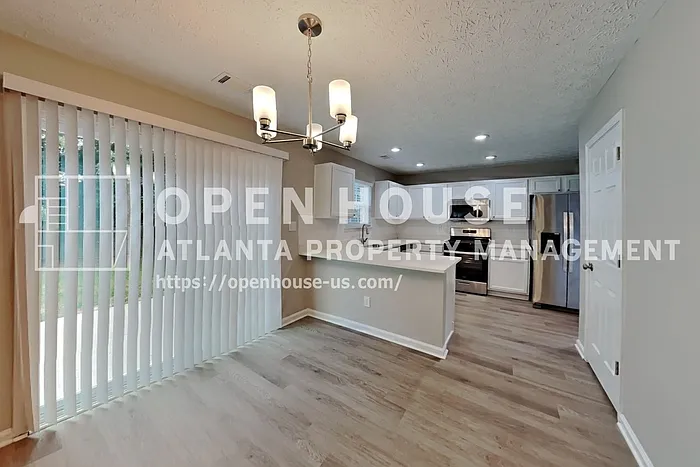 2940 Storybook Ln — Photo 5