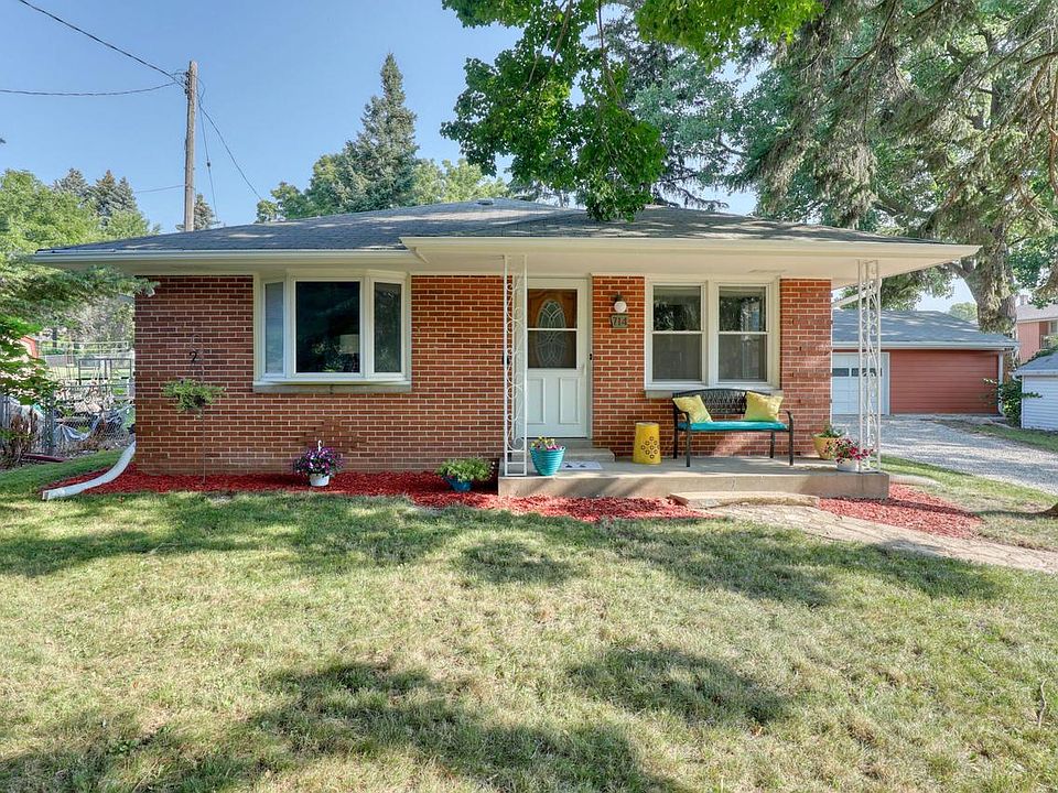 714 Badger AVENUE, South Milwaukee, WI 53172 | Zillow