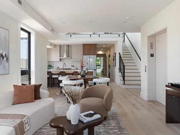 17 Holmes St #Penthouse, Quincy, MA 02171