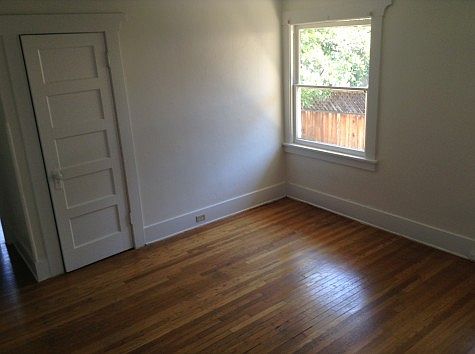 3rd image of 1333 N El Molino Ave