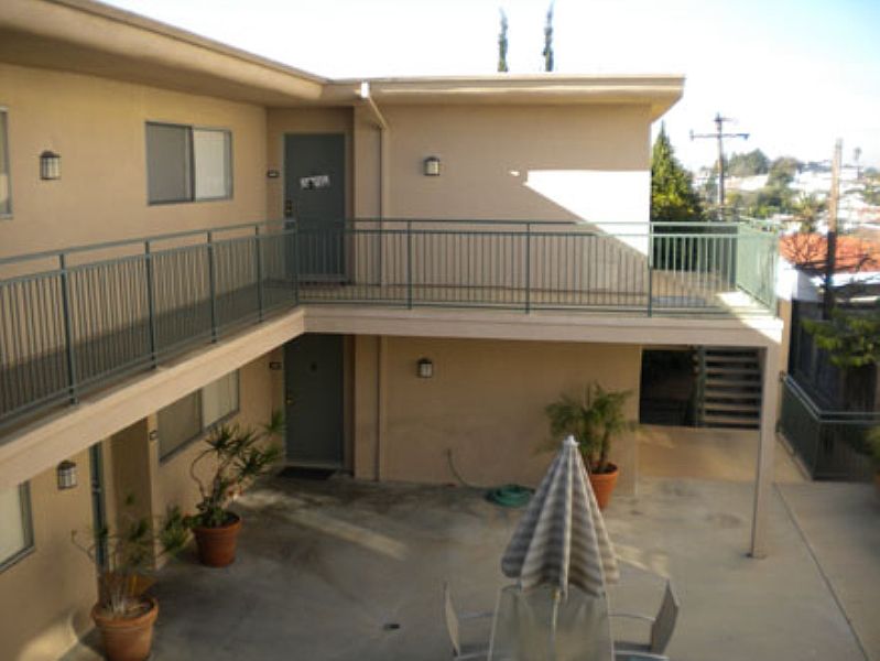 Building Photo 3