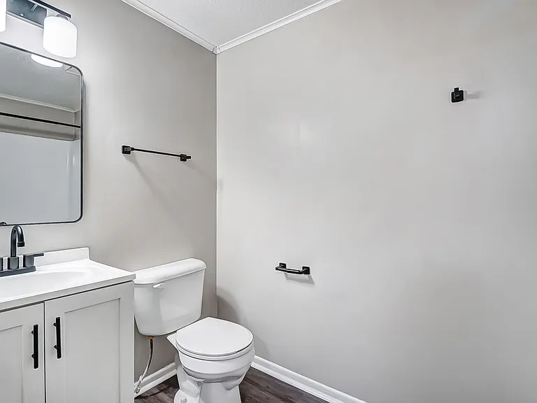 Poplar Ridge Apartments — Photo 14