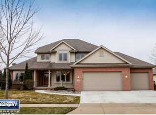 3229 E Fallcreek Ln, Appleton, WI 54913