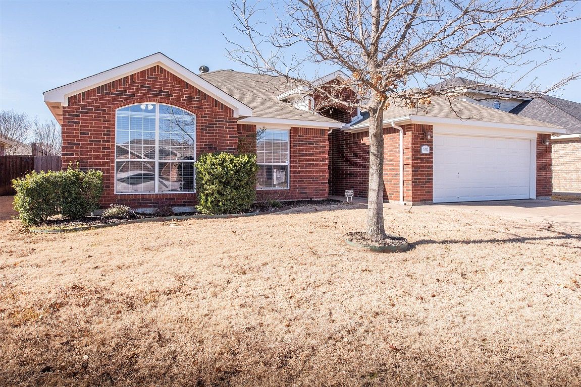 1017 Micah Rd, Burleson, TX 76028 | Zillow