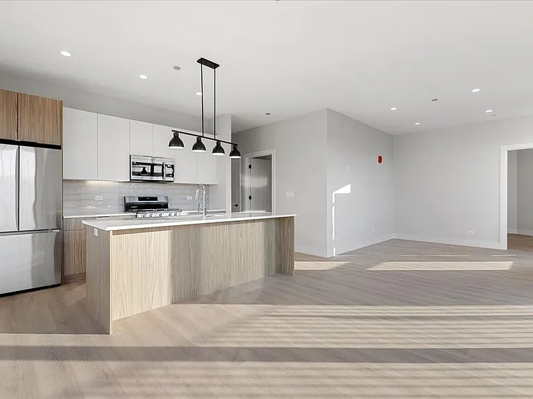 KDG Irving Park LLC — Photo 5