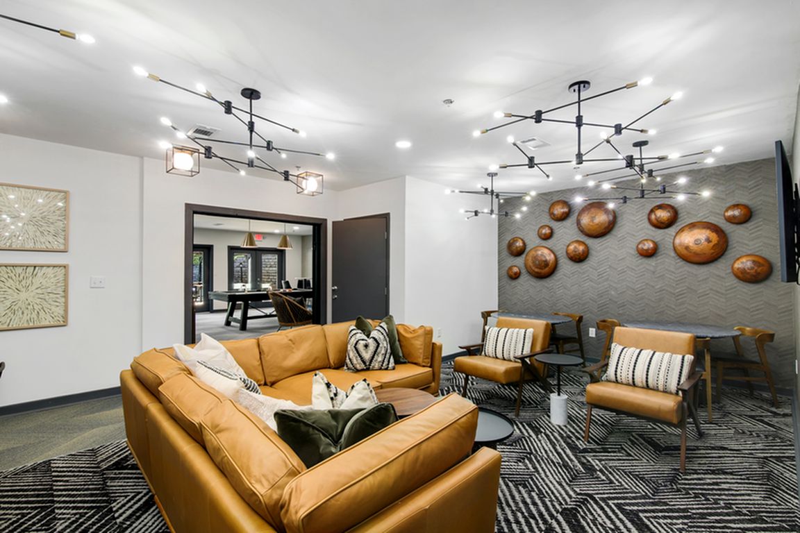 Elliot Gwinnett Place