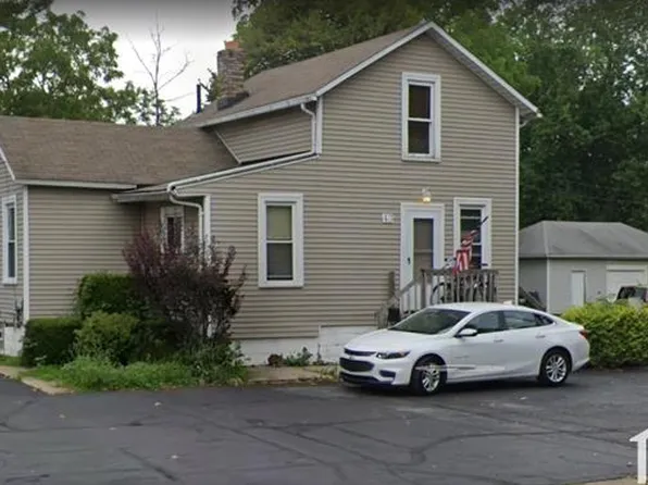43 Center Rd #4, Bedford, OH 44146