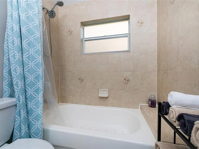 319 Monaco Dr #8 — Photo 29
