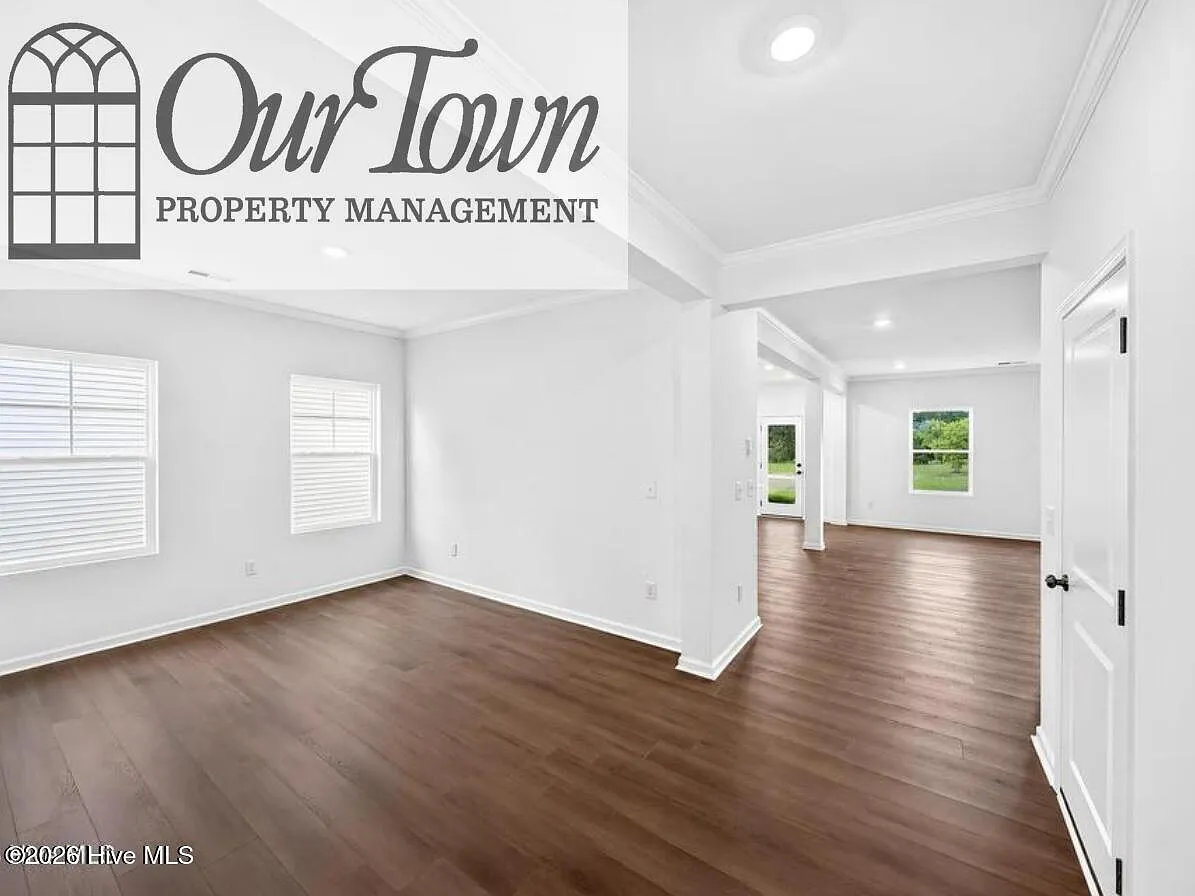 5 bed, 4.0 bath, 3000 sqft, $2,895 — Photo 3
