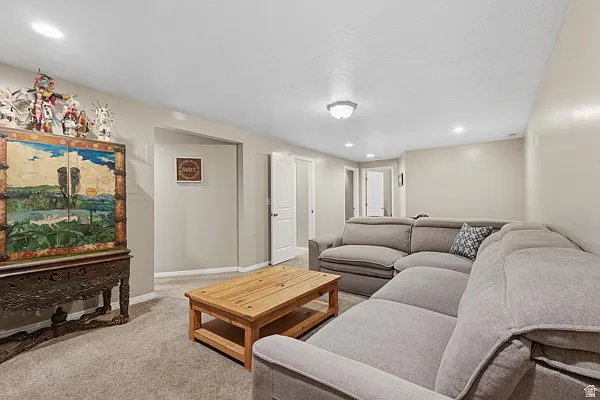 2 bed, 1300 sqft, $1,475 — Photo 2