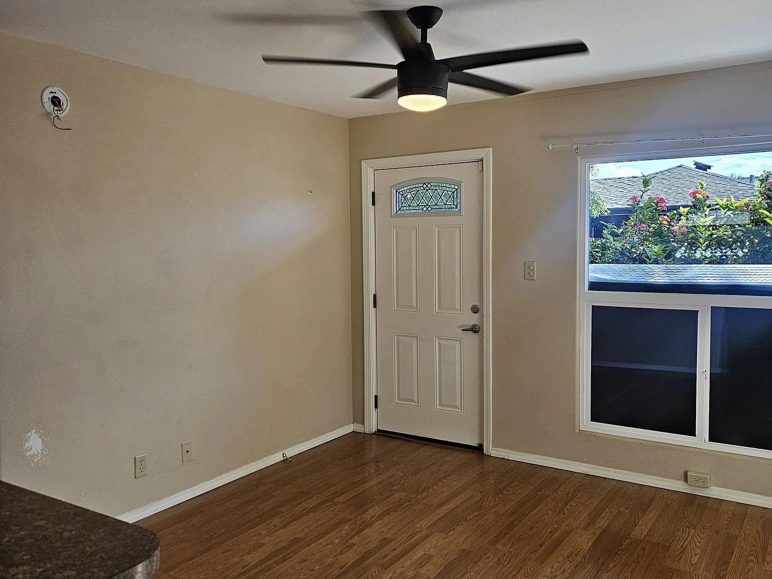 1 bed, 500 sqft, $2,400 — Photo 2