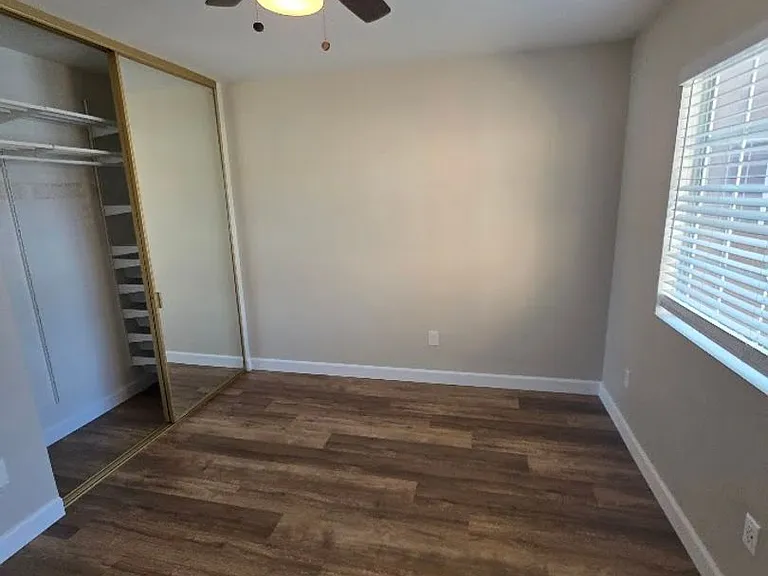 436 Lime Ave #4 — Photo 16