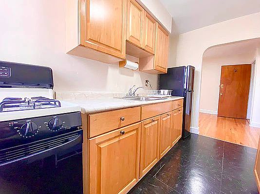 2nd image of 20-41 23rd St #2