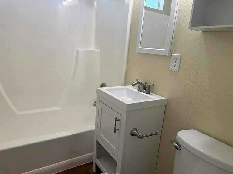 18062 Eucalyptus Rd — Photo 12