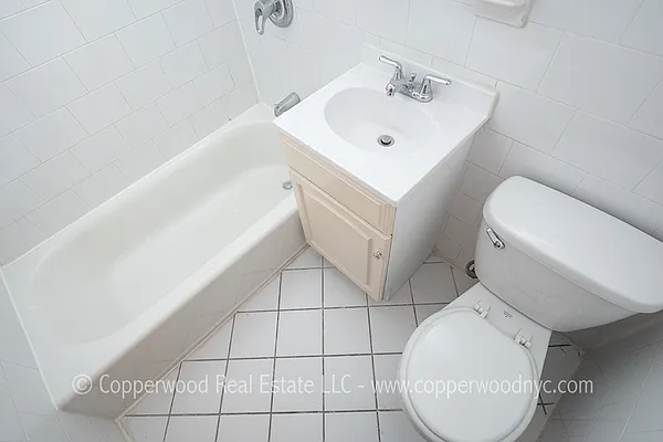 Rented by Copperwood Real Estate | media 16